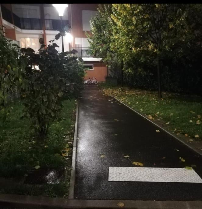 Joli Appartement Avec Jardin Et 2 Parkings Prives Argenteuil Ngoại thất bức ảnh